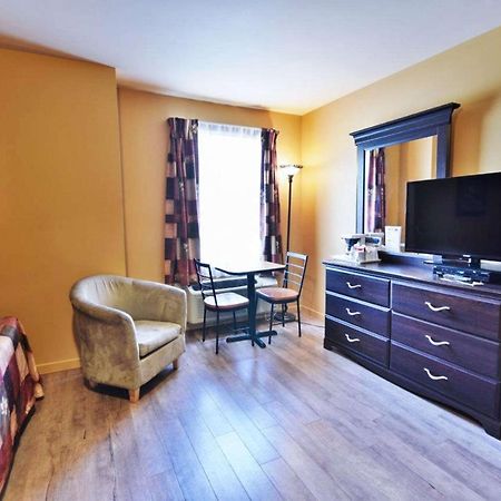 Econo Lodge Cabano Eksteriør bilde