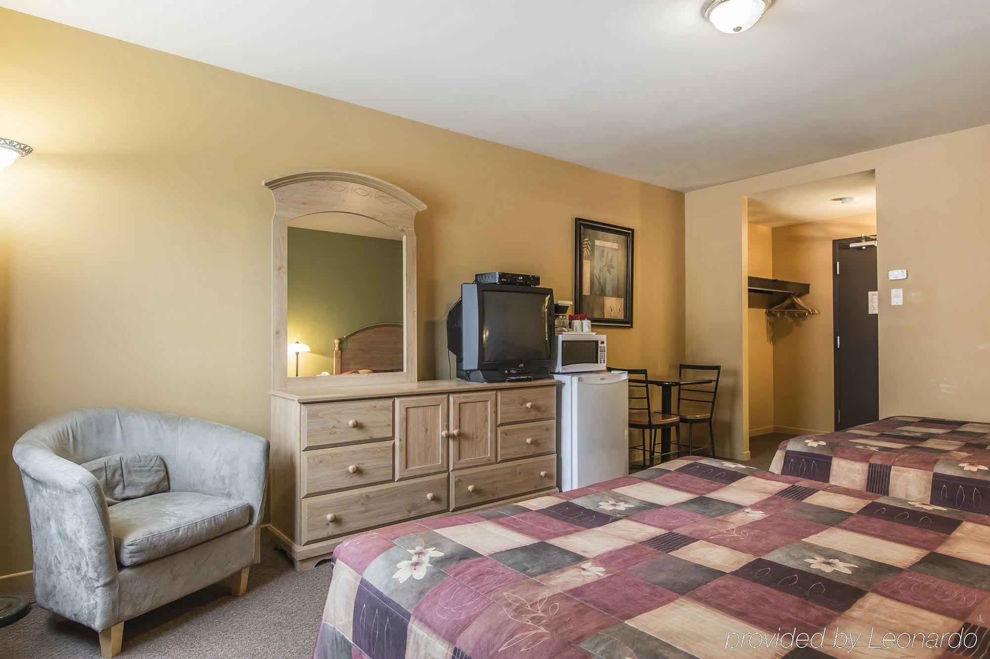 Econo Lodge Cabano Eksteriør bilde