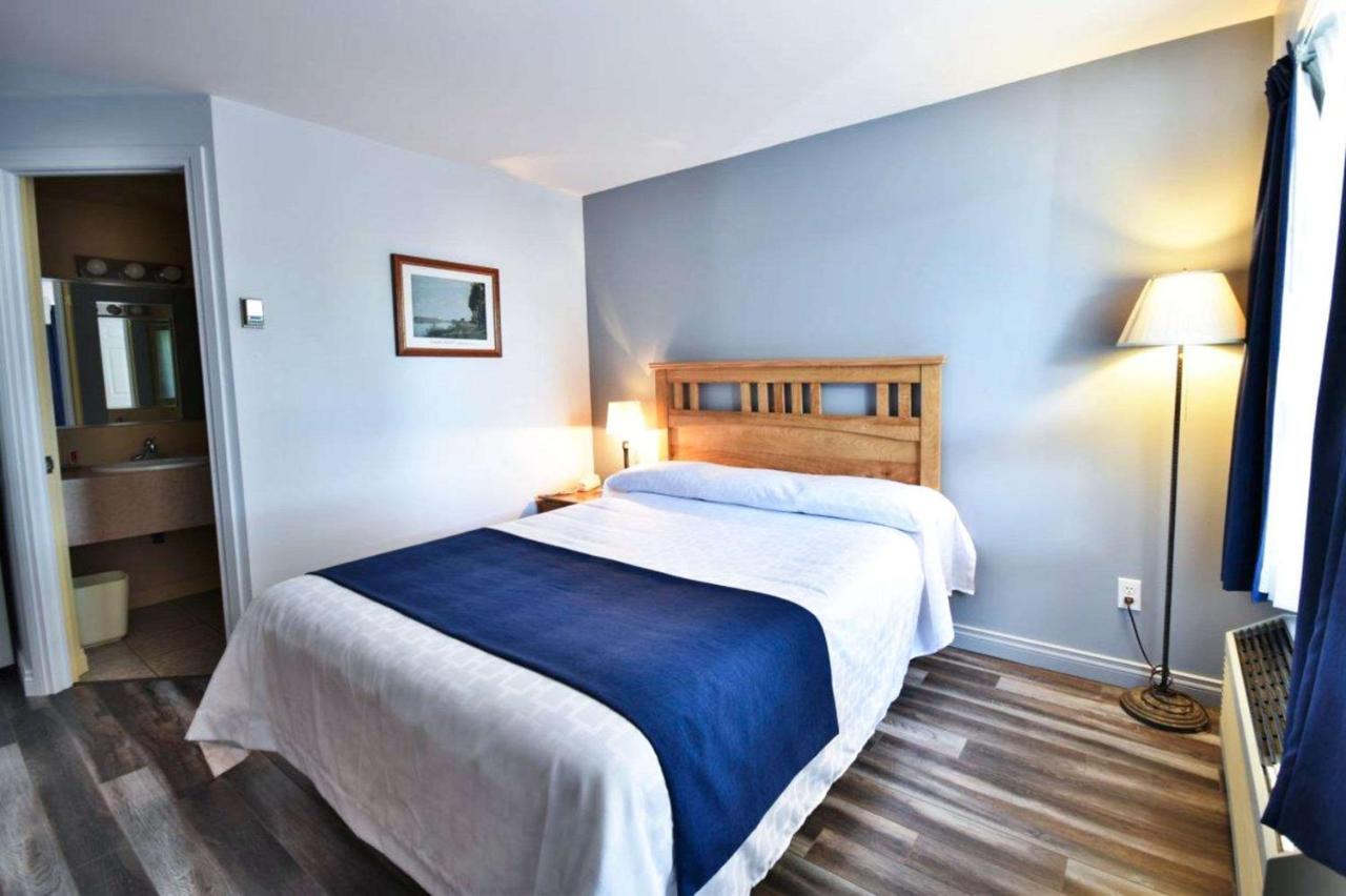 Econo Lodge Cabano Eksteriør bilde